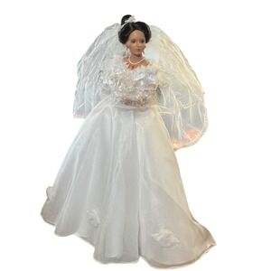 Ashton-Drake Bride Doll White Roses by Bill Hanson 20" Porcelain Wedding Doll